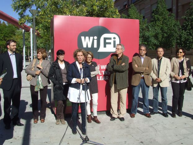 Nueva zona wi-fi gratuita en la plaza de los Institutos