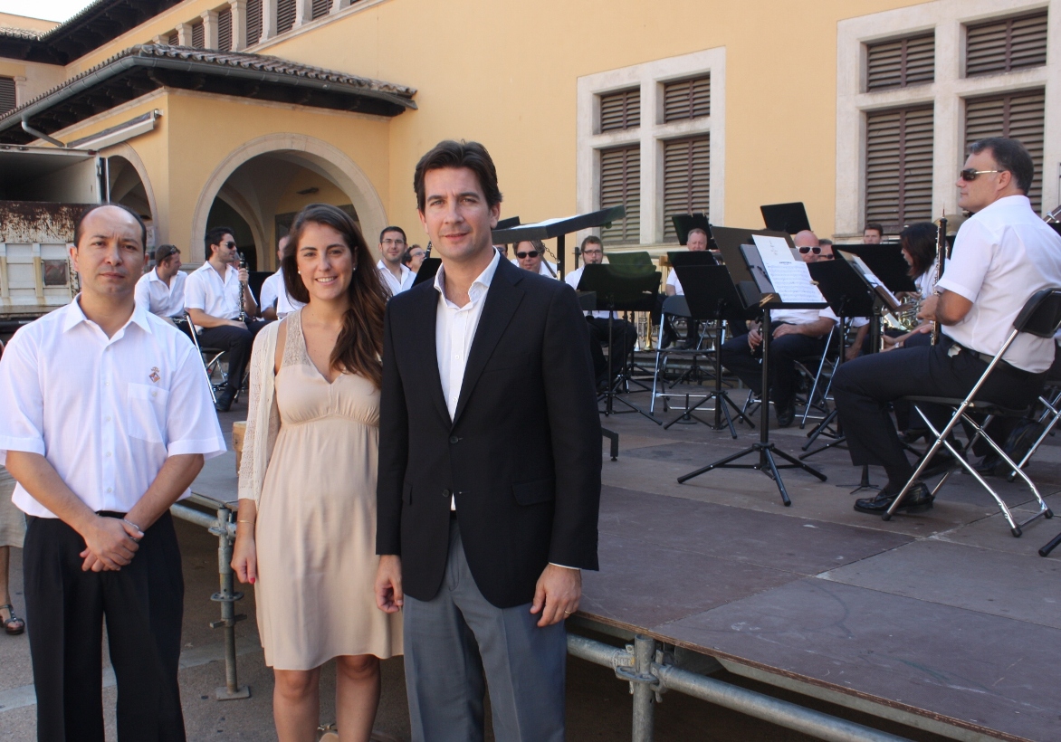 Cort abre en la Plaça de l'Olivar el programa musical de la Banda Municipal en los mercados