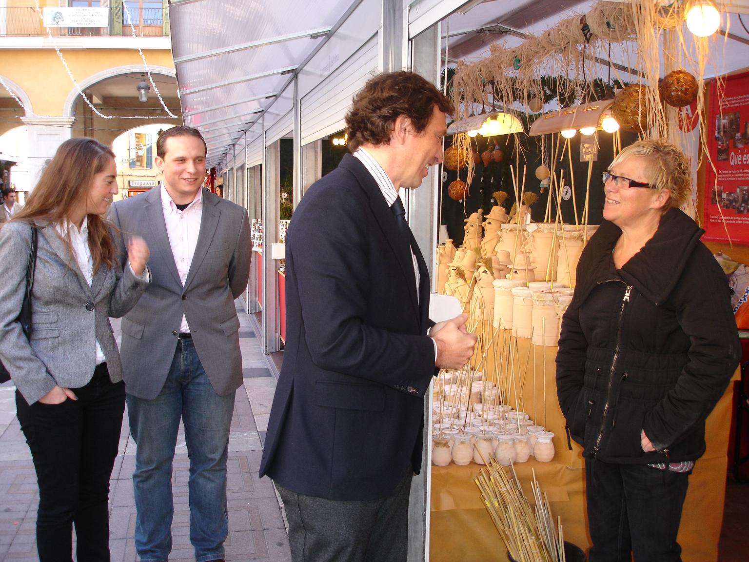 El alcalde de Palma visita las casetas de Navidad