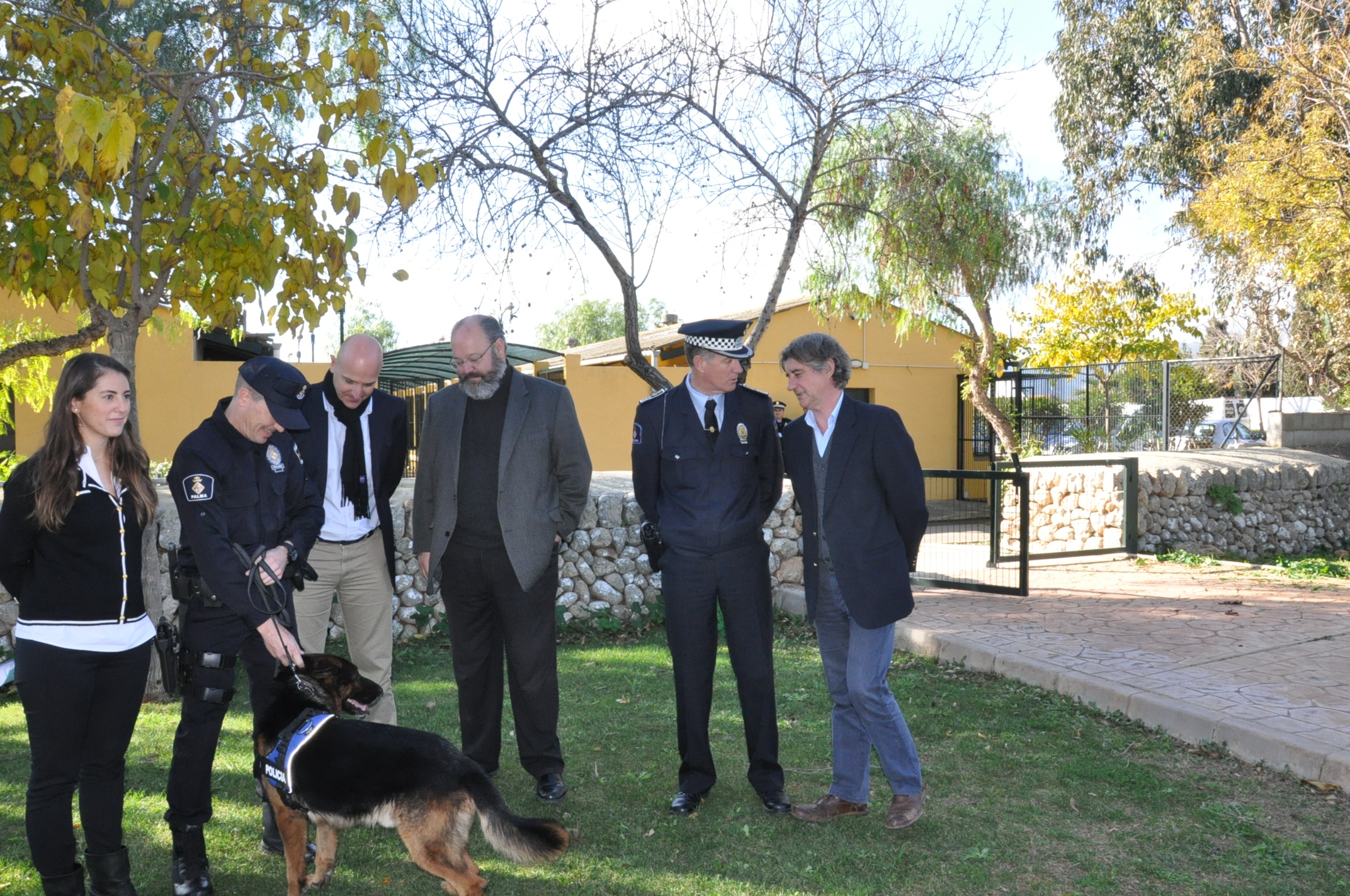 La Unitat Canina de la Policia Local adopta un ca del Centre Municipal de Protecció Animal de Son Reus