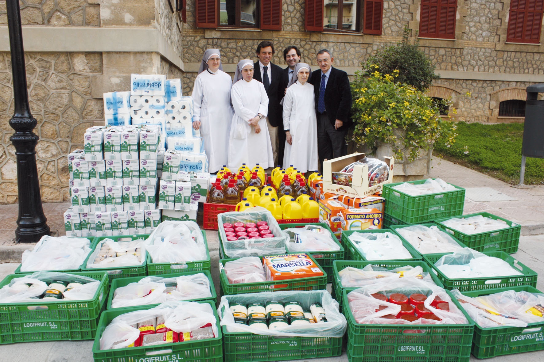 EMAYA dóna 3.000 euros en productes de primera necessitat a La Sapiència, Hermanitas de los Pobres i Can Gazà